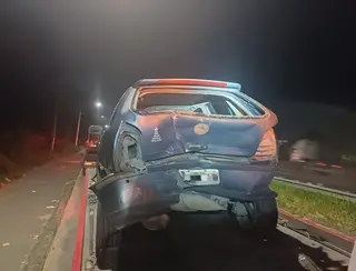 Motorista sem habilitação se envolve em acidente e abandona o carro na Via Dutra, em Resende