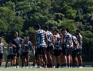 Botafogo recebe Atlético-GO no Nilton Santos pelo Brasileiro