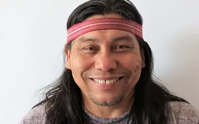 Dia do Índio é data 'folclórica e preconceituosa', diz escritor indígena Daniel Munduruku